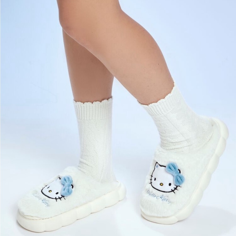 Forever 21 x Hello Kitty and Friends Cloud House Slippers